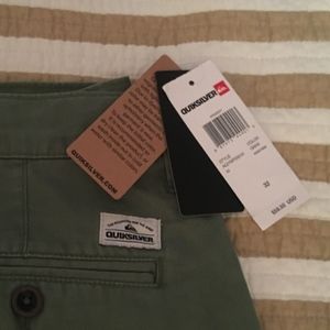 Quicksilver Straight Tapered Fit Jeans size 32